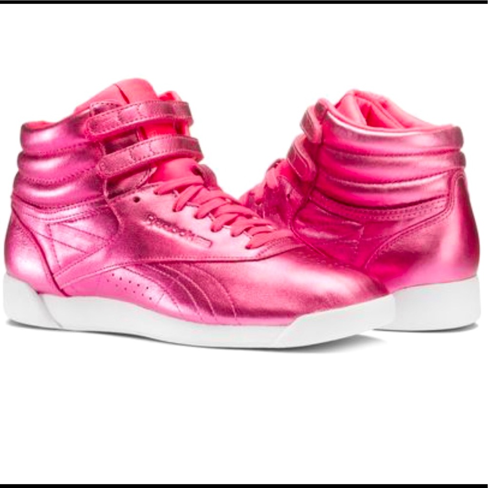 NEW NEVER WORN* Reebok Freestyle Hi-Top Metallic in ‘Sharp Pink’ Size 8